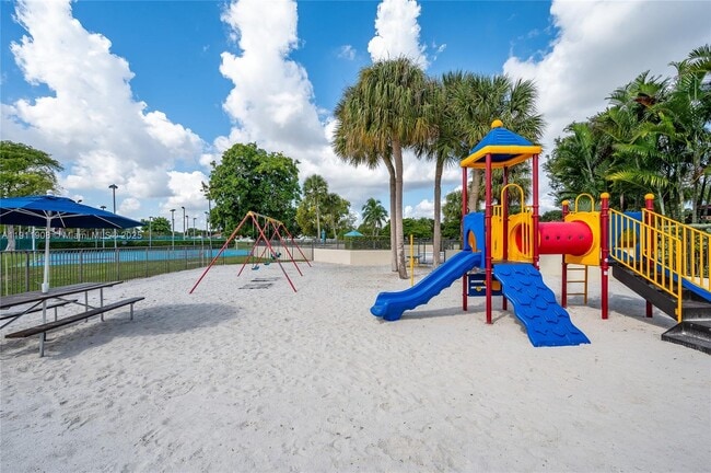 Building Photo - 11339 SW 132nd Pl