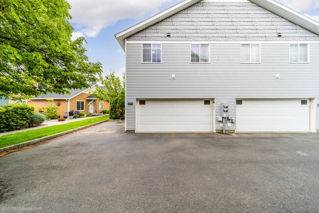 Building Photo - 931 N Goldenrod Ct