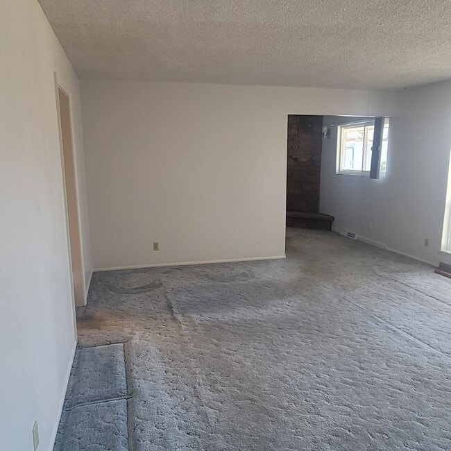 Building Photo - Large Home on NorthSide Grand Junction!!!!