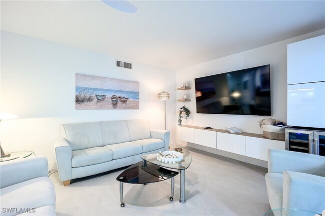 Building Photo - 592 Beachwalk Cir