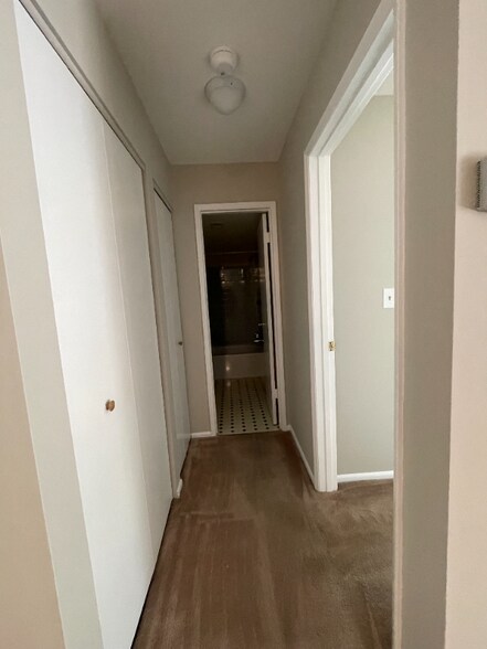 Building Photo - 6003 Majors Ln