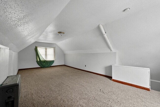 Building Photo - Charming 3BR House in Cleveland