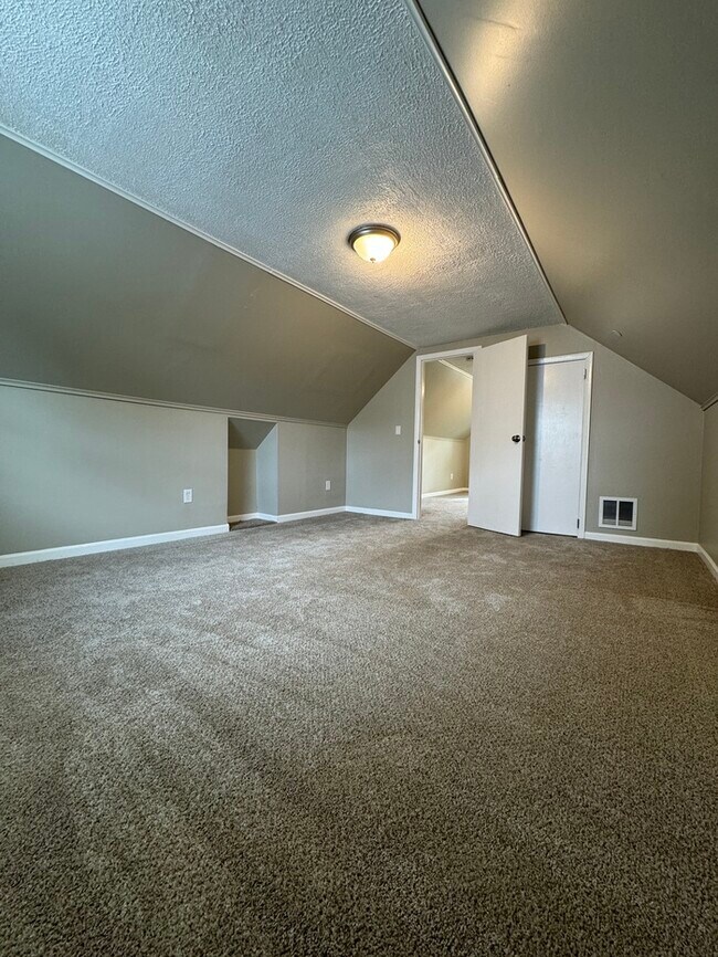 Building Photo - 3175 Karl Rd