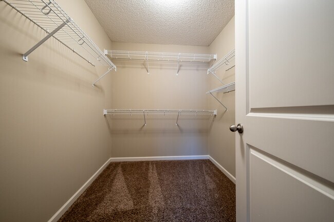 Building Photo - 15222 Emory Ave