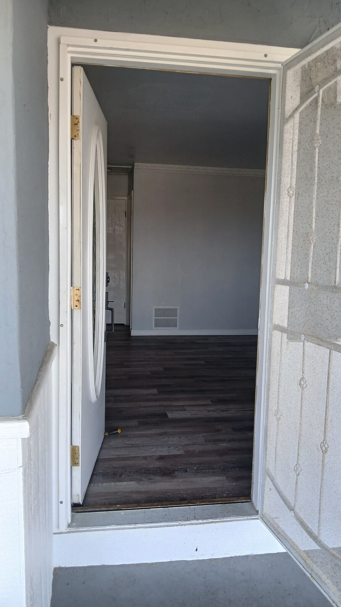 Building Photo - 1057 Central Blvd