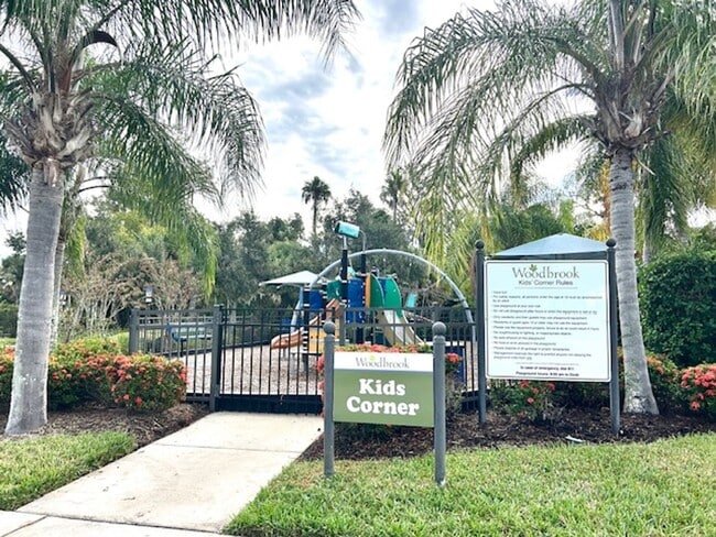 Building Photo - 2/2 UNFURNISHED - ADORABLE BUNGALOW- WITH GARAGE/GATED COMMUNITY