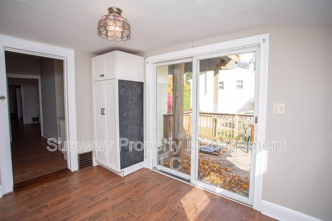 Building Photo - 150 Snyder Pl