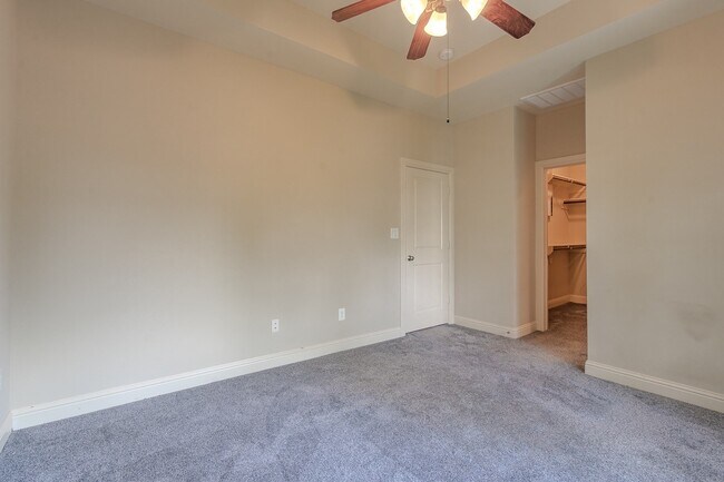 Building Photo - 5213 Eigel St