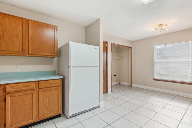 Building Photo - 8471-8473 3 Creeks Blvd