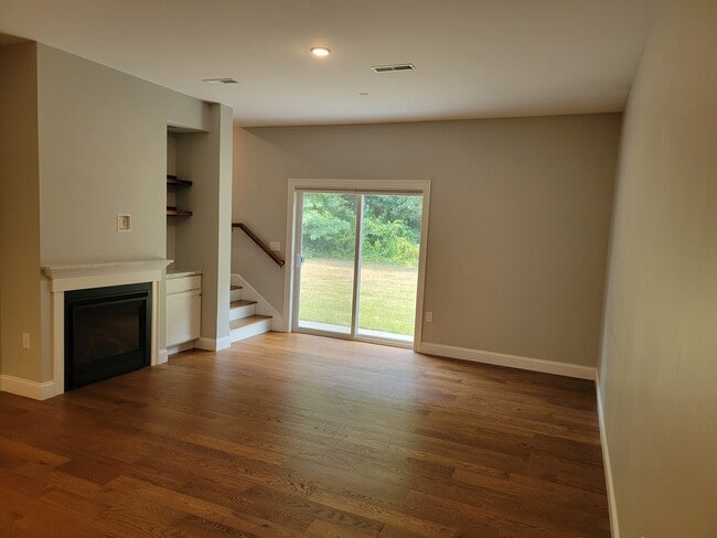 Building Photo - 17 Callaway Dr