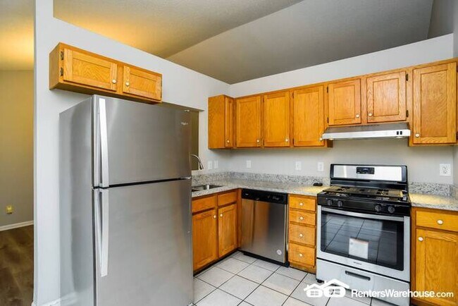 Building Photo - Nice 3 bedroom 2 bath