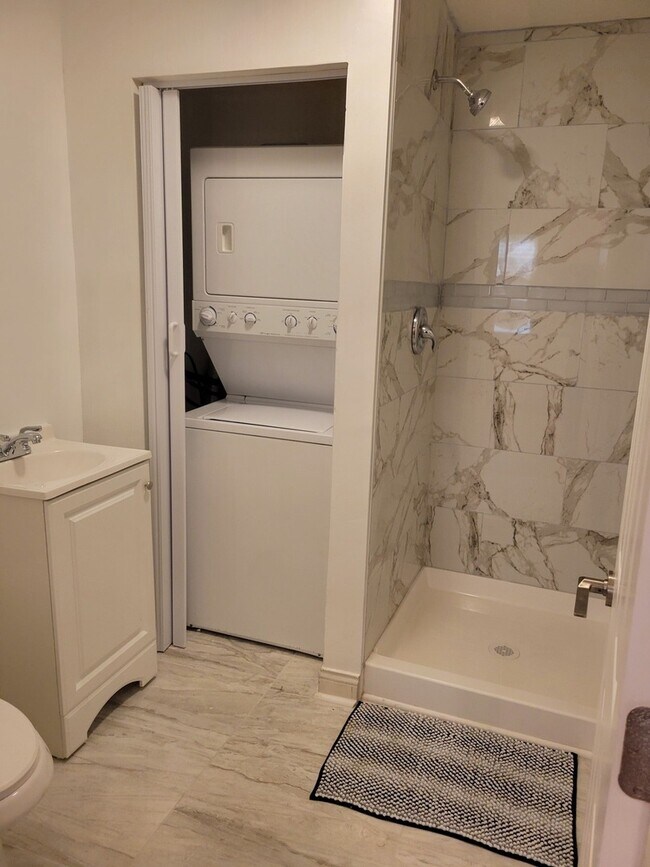 Building Photo - 5831 S Shields Ave