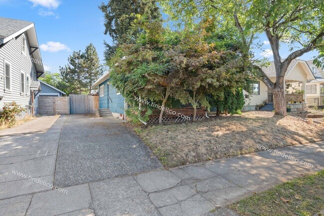 Building Photo - 5028 NE 25th Ave