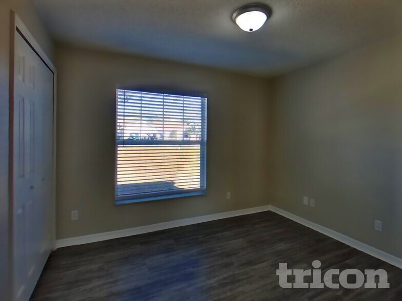 Building Photo - 15201 Margaux Dr