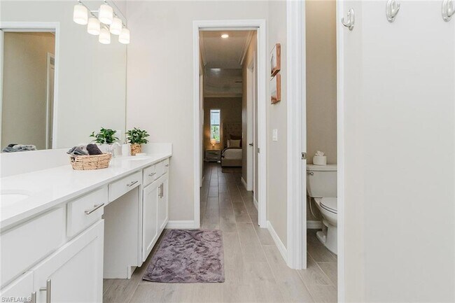 Building Photo - 5856 Sunningdale St