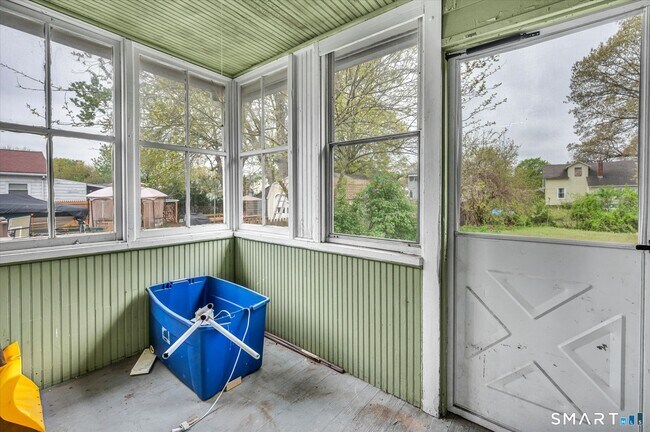 Building Photo - 128-130-130 Sisson St