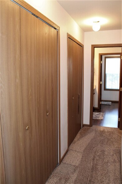 Building Photo - 156 Castlewood Ct