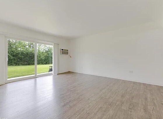 Building Photo - 7413 Brookdale Dr