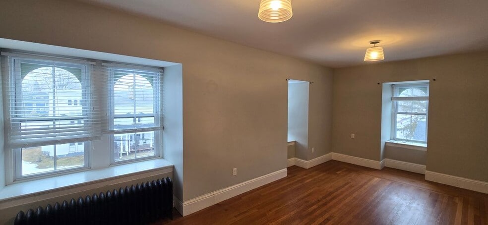 Building Photo - 57 Broad St