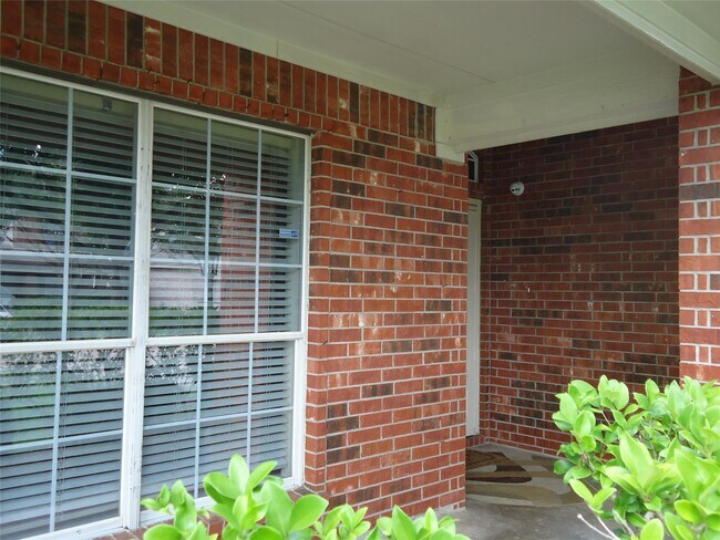 Building Photo - 5611 Eagle Sky Blvd