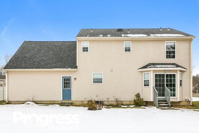 Building Photo - 733 Sage Hill Dr