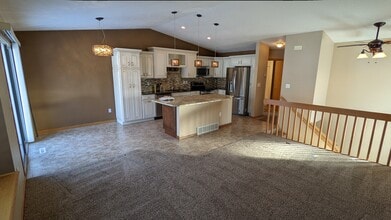 Building Photo - 1514 Suntree Dr