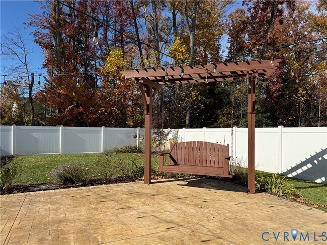 Building Photo - 4018 Tin Roof Way