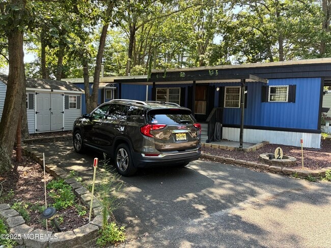 Building Photo - 12 D Trail