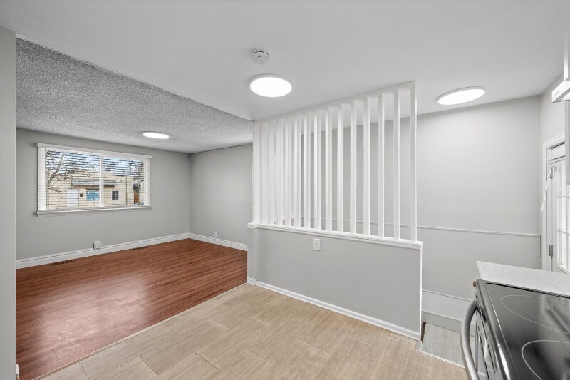 Building Photo - 4570 W Center Ave
