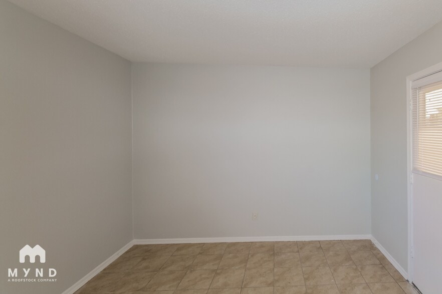 Building Photo - 6150 Devon Cir