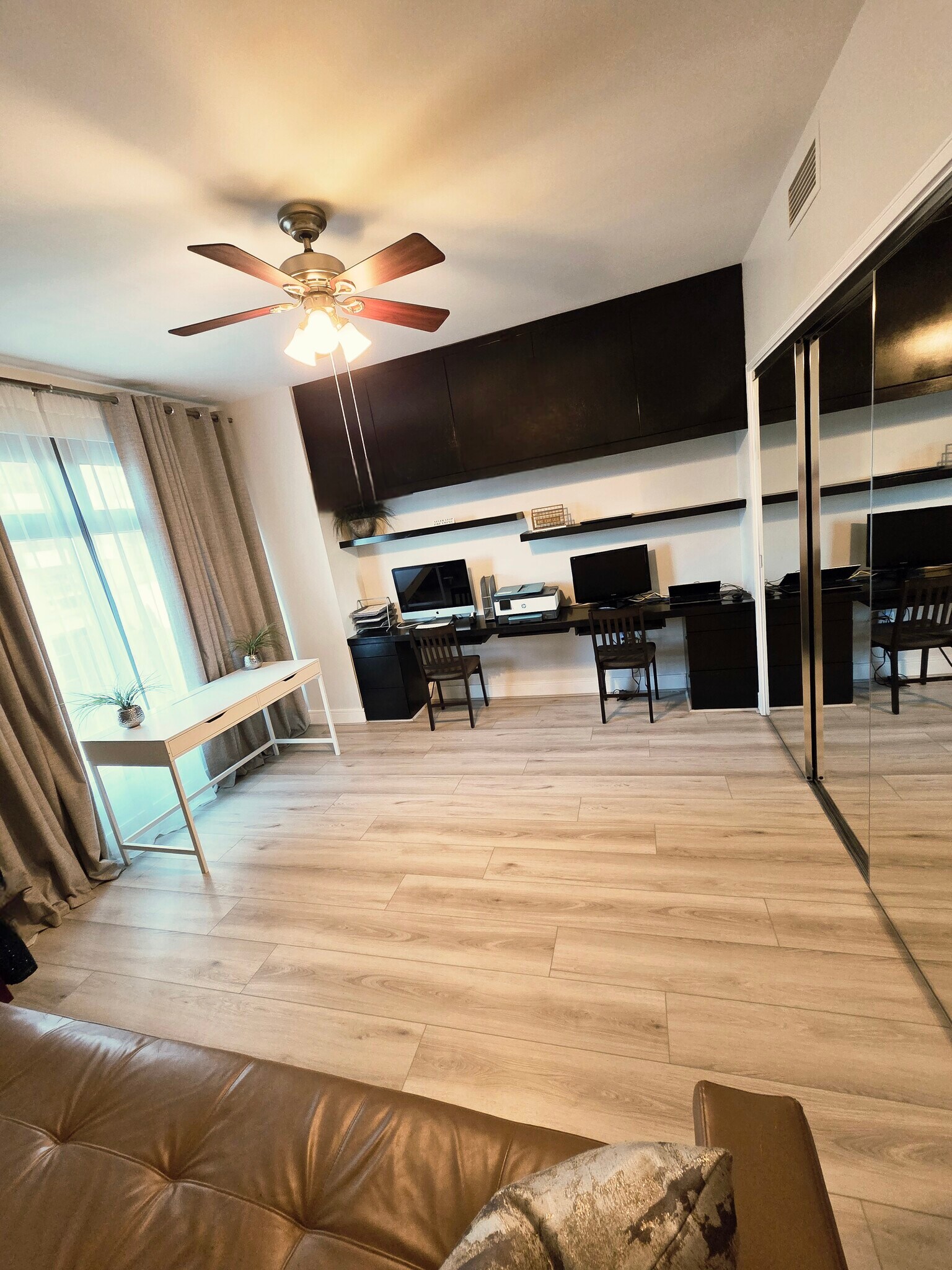 Building Photo - 645 Front St