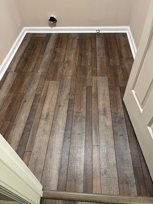 Building Photo - 164 Addy Ln