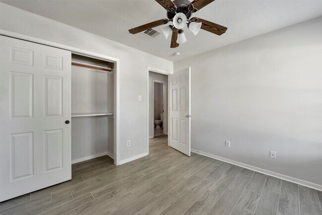 Building Photo - 2239 Waxwing Dr