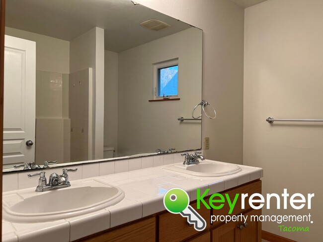 Building Photo - Discover Your Perfect Home: Modern Comfort...