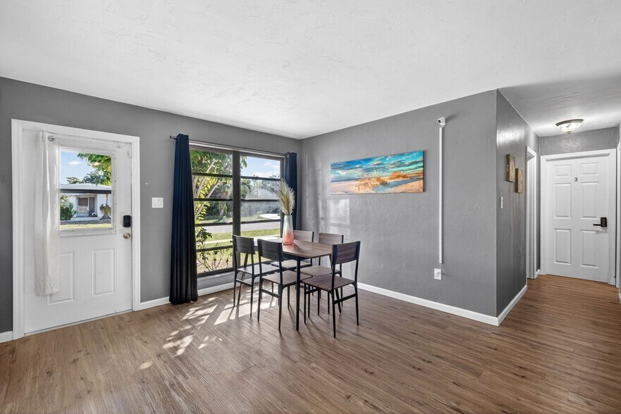 Building Photo - 2159 Gerard Ct