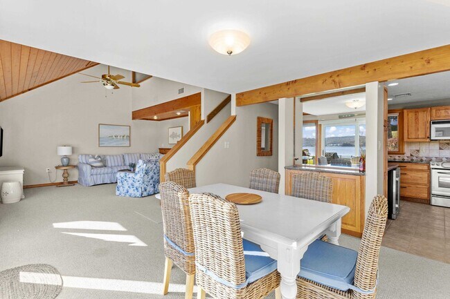 Building Photo - 281 Davidson Dr