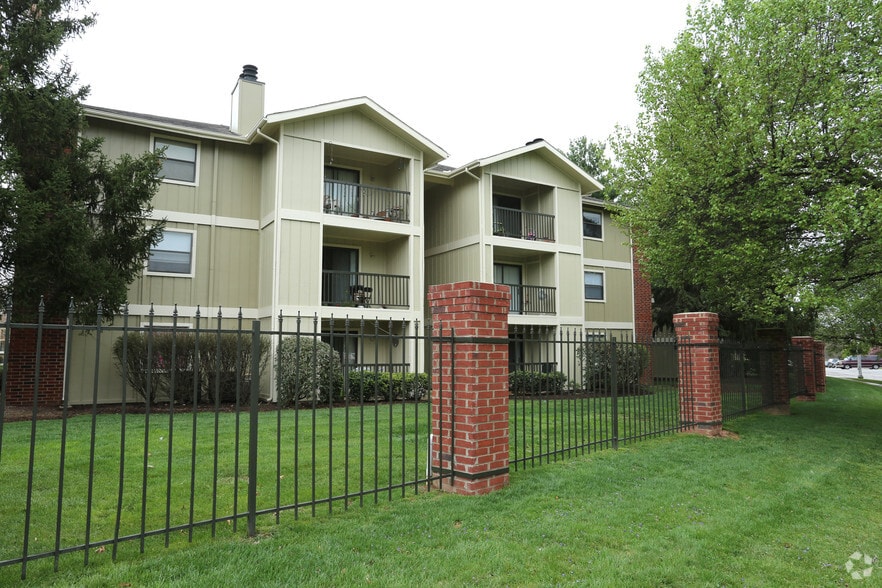 Cypress Pointe 425 S Hubbards Ln Louisville KY 40207 Apartment Finder