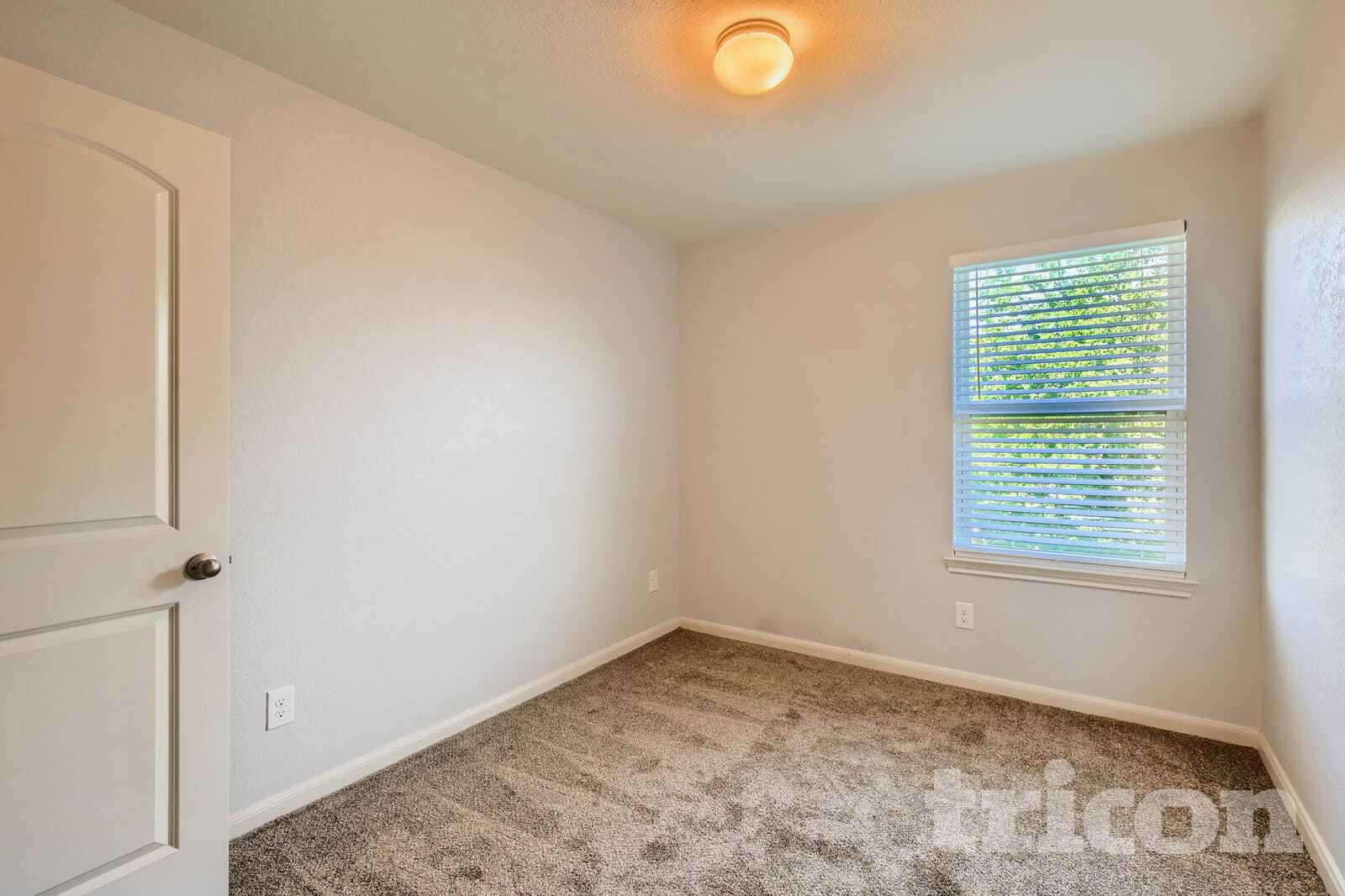 Building Photo - 6115 Southern Vis