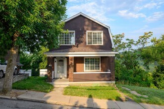 Building Photo - Single Family Home