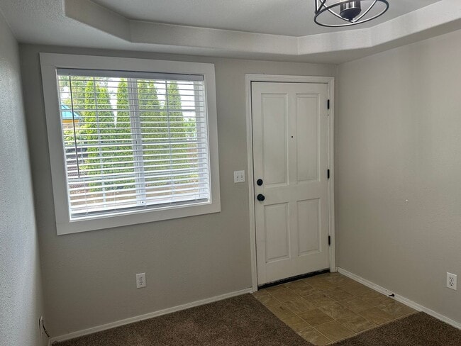 Building Photo - Adorable 1 bedroom 1 bathroom home in Spri...