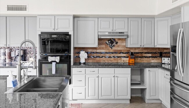 Building Photo - 11264 N 128th Pl