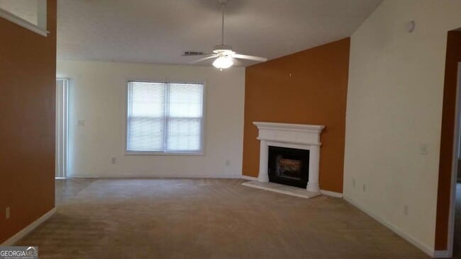 Building Photo - 5511 Walnut Ln