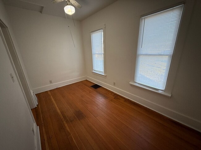 Building Photo - 2620 Chicago Ave