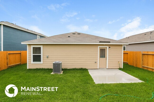 Building Photo - 26420 Richter Dr