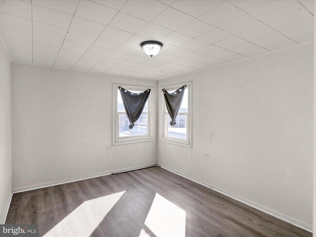 Building Photo - 448 Penn Ave