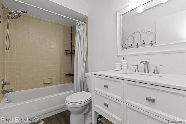 Building Photo - 732 Hamilton Ct