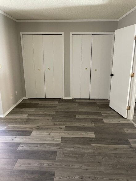 Building Photo - 2320 Villa Rosa Dr