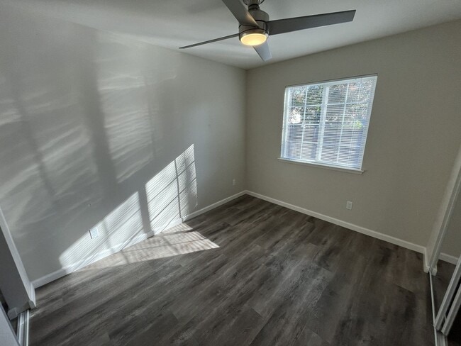 Building Photo - SAC T 2569