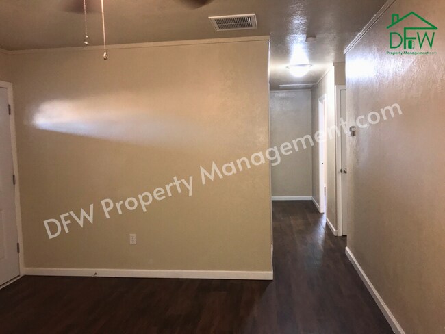 Building Photo - 2206 NW 26th St