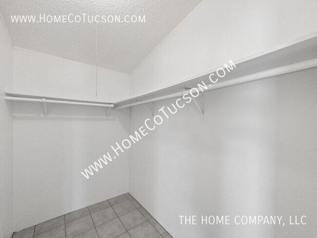 Building Photo - 12151 W Blue Quail Pl